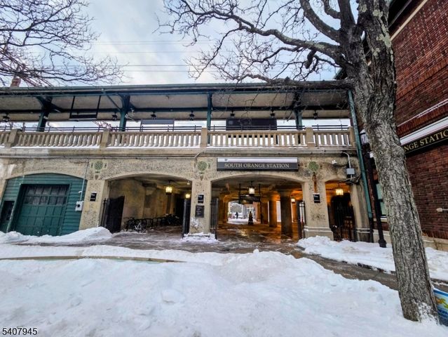 372 Valley St G2, South Orange Village Twp., NJ 07079