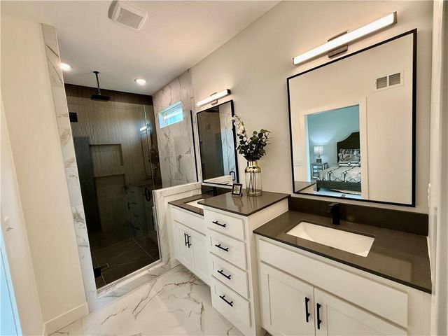 3116 SW Summit View Trail, Lee's Summit, MO 64082