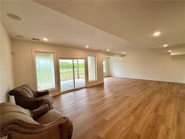 3116 SW Summit View Trail, Lee's Summit, MO 64082