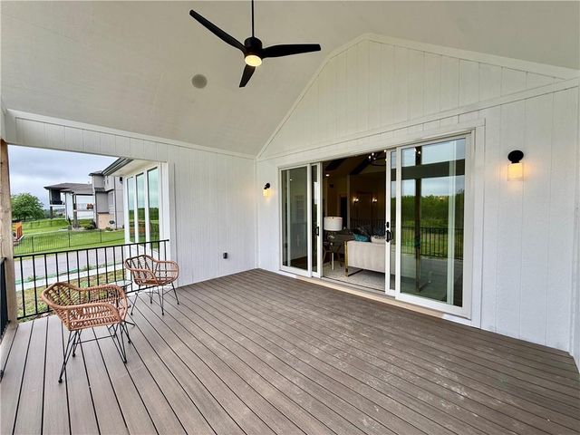 3116 SW Summit View Trail, Lee's Summit, MO 64082