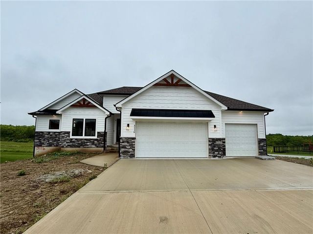 3116 SW Summit View Trail, Lee's Summit, MO 64082