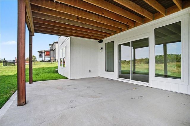 3116 SW Summit View Trail, Lee's Summit, MO 64082