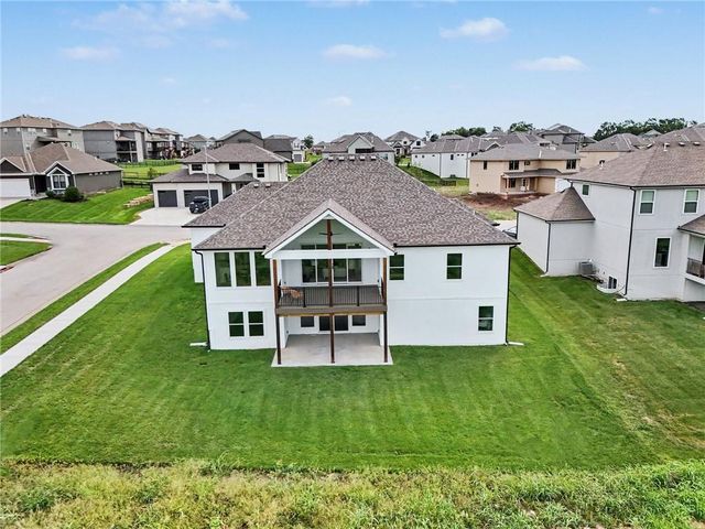 3116 SW Summit View Trail, Lee's Summit, MO 64082