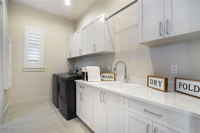 2523 Beach PKWY W, Cape Coral, FL 33914