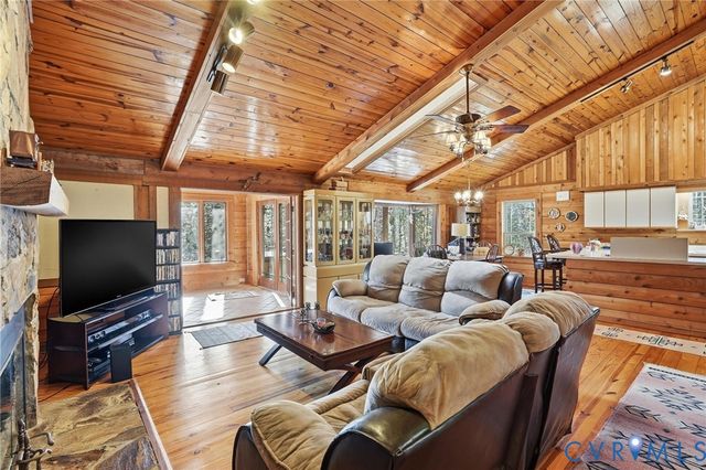 17172 English Walnut Rd, Beaverdam, VA 23015