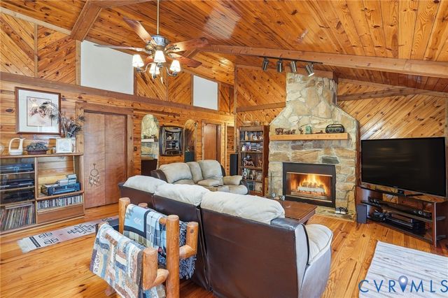 17172 English Walnut Rd, Beaverdam, VA 23015