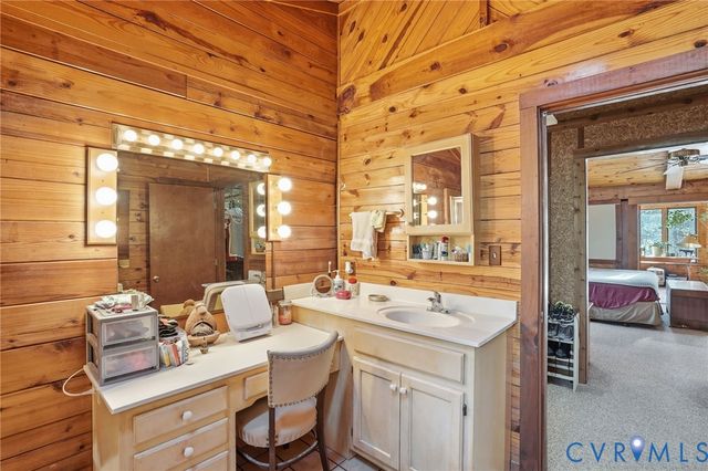 17172 English Walnut Rd, Beaverdam, VA 23015