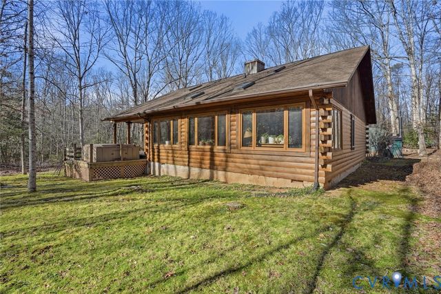 17172 English Walnut Rd, Beaverdam, VA 23015