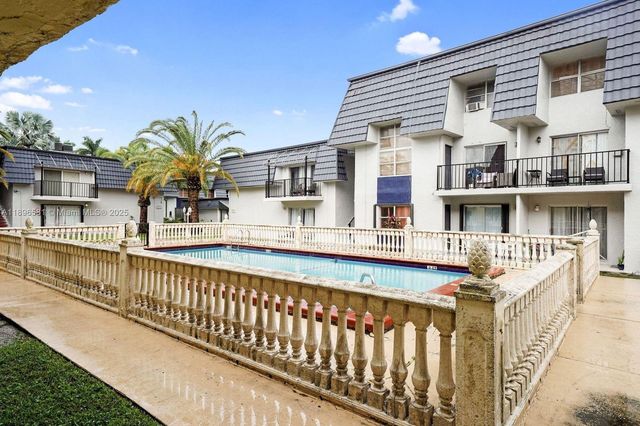 8005 W Six Avenue B, Hialeah, FL 33014