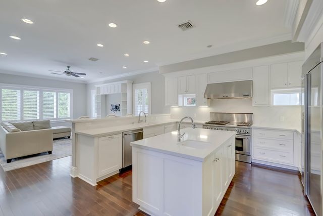 425 NE 11th Avenue, Fort Lauderdale, FL 33301