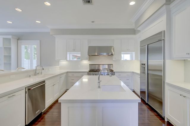 425 NE 11th Avenue, Fort Lauderdale, FL 33301