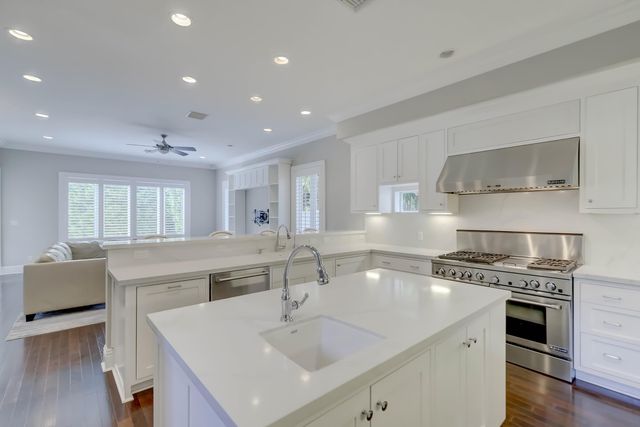 425 NE 11th Avenue, Fort Lauderdale, FL 33301