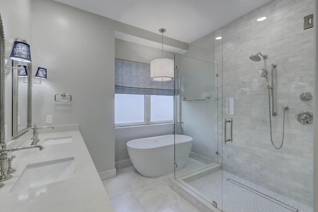 425 NE 11th Avenue, Fort Lauderdale, FL 33301