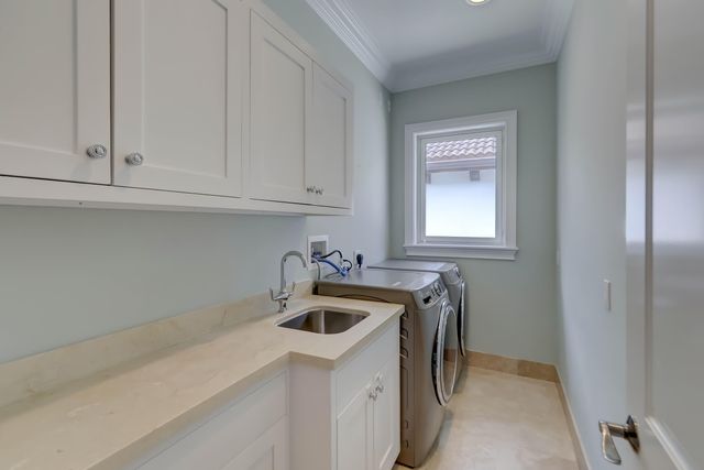425 NE 11th Avenue, Fort Lauderdale, FL 33301