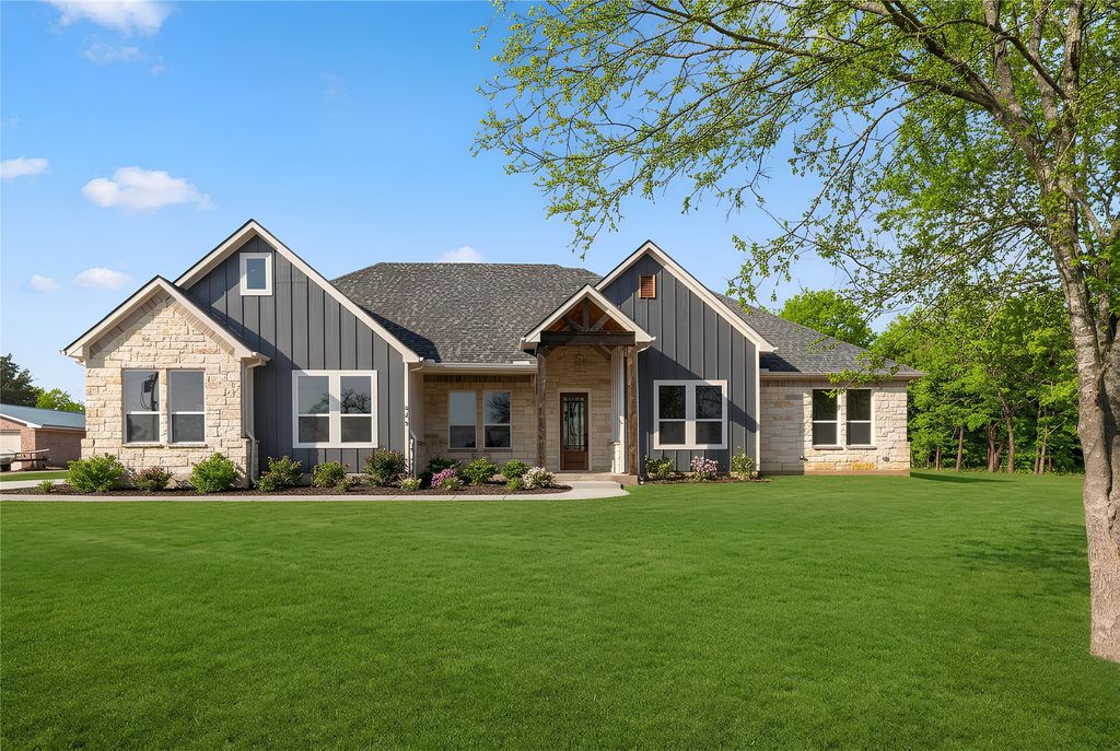 948 County Road 414, Cleburne, TX 76031