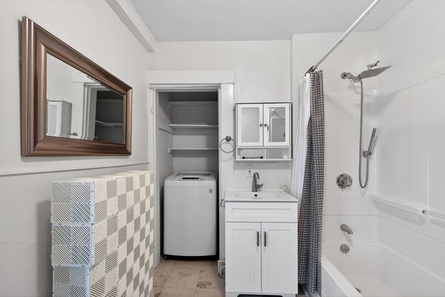 58 River St 58, Newton, MA 02465