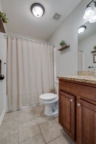 1037 Capital Funds Ct, Nashville, TN 37217