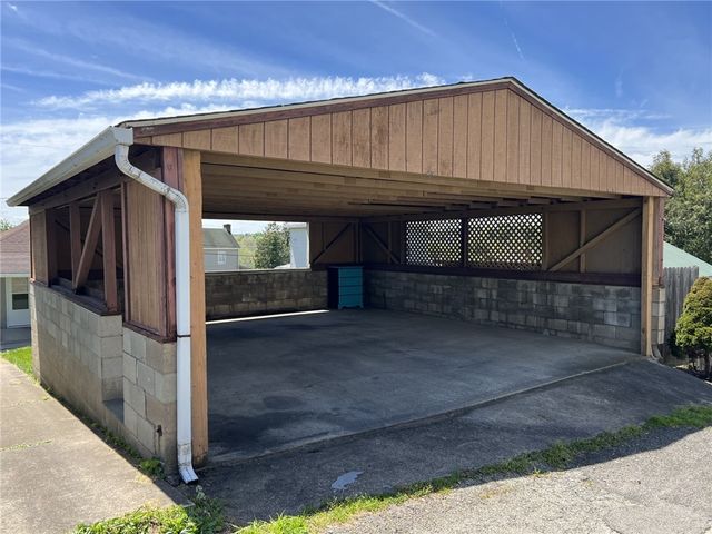 131 E Askren St, Uniontown, PA 15401