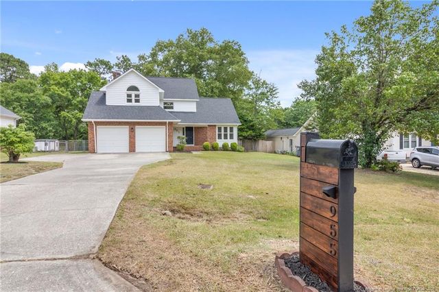 955 Pepperwood Drive, Fayetteville, NC 28311