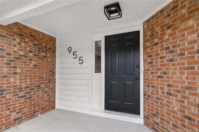 955 Pepperwood Drive, Fayetteville, NC 28311