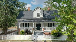 102 Edgefield Avenue NE, Aiken, SC 29801