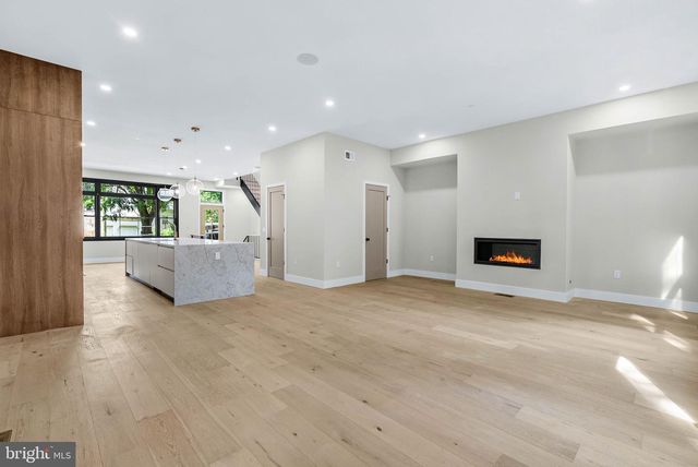 210 KALOS ST, Philadelphia, PA 19128