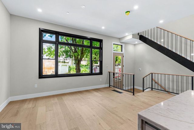 210 KALOS ST, Philadelphia, PA 19128