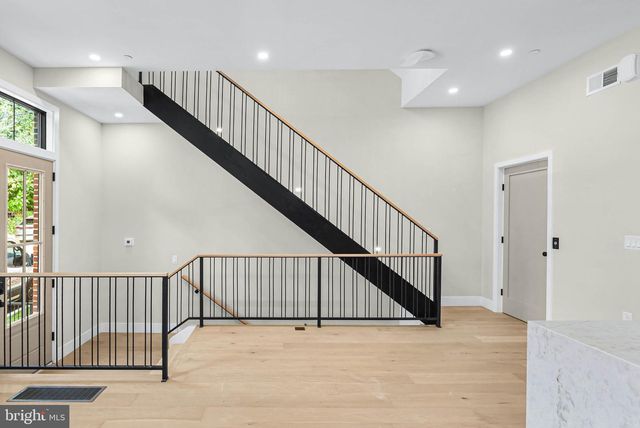 210 KALOS ST, Philadelphia, PA 19128