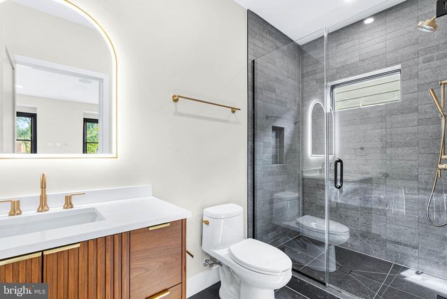 210 KALOS ST, Philadelphia, PA 19128