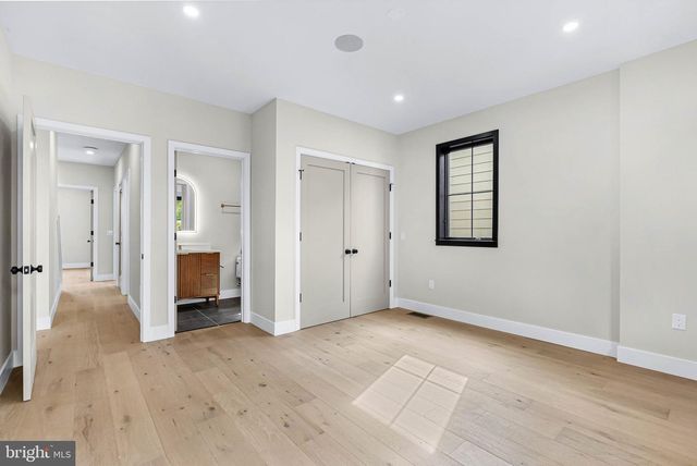 210 KALOS ST, Philadelphia, PA 19128