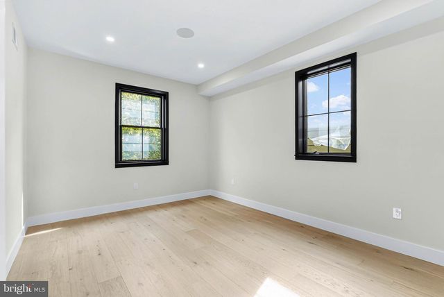 210 KALOS ST, Philadelphia, PA 19128
