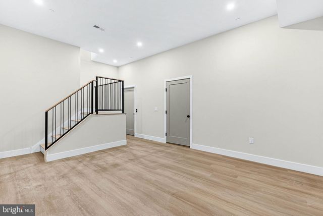 210 KALOS ST, Philadelphia, PA 19128