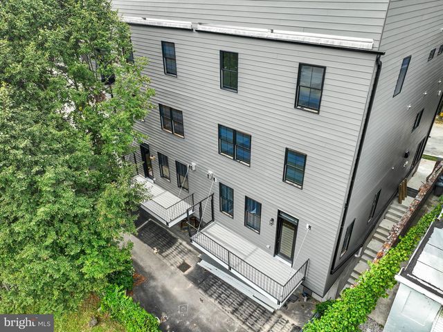 210 KALOS ST, Philadelphia, PA 19128