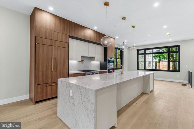 210 KALOS ST, Philadelphia, PA 19128