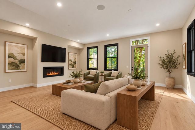 210 KALOS ST, Philadelphia, PA 19128