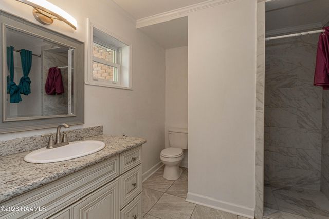 801 Vicnaire Street, New Iberia, LA 70563