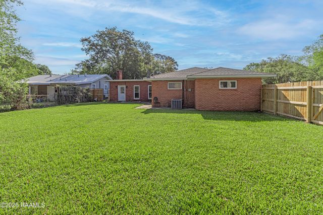 801 Vicnaire Street, New Iberia, LA 70563