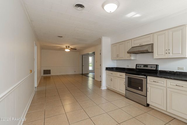 801 Vicnaire Street, New Iberia, LA 70563