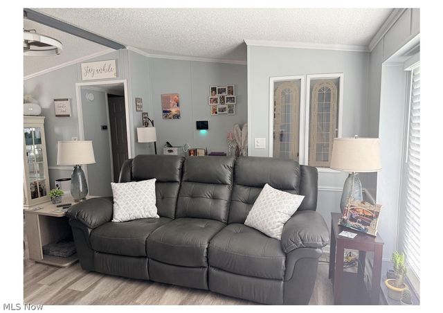 27216 Cook Rd 10, Olmsted Falls, OH 44138