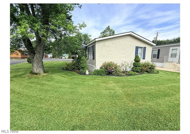 27216 Cook Rd 10, Olmsted Falls, OH 44138