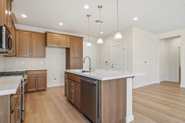 3955 Aura Way, Rancho Cordova, CA 95742