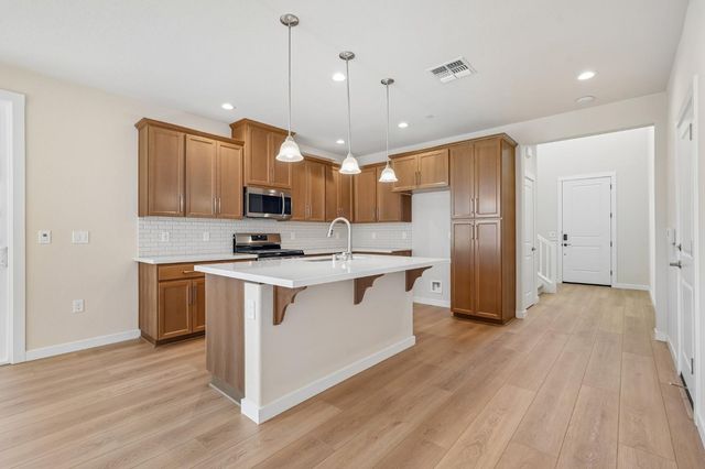 3955 Aura Way, Rancho Cordova, CA 95742