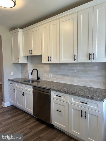 2828 LAKE AVE, Baltimore, MD 21213