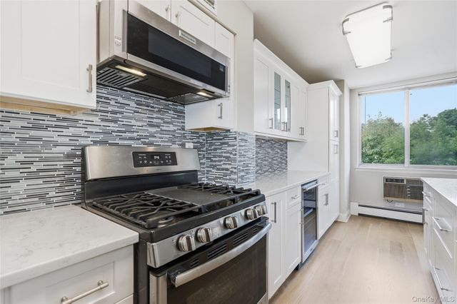 14 Nosband Avenue 3K, White Plains, NY 10605