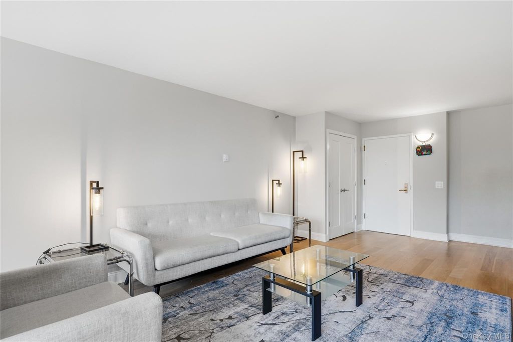 14 Nosband Avenue 3K, White Plains, NY 10605 — photo 5