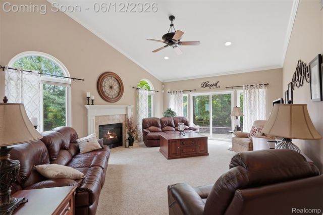 470 Delmar Court, Highland Charter Township, MI 48357