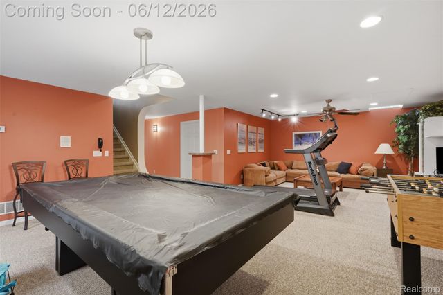 470 Delmar Court, Highland Charter Township, MI 48357