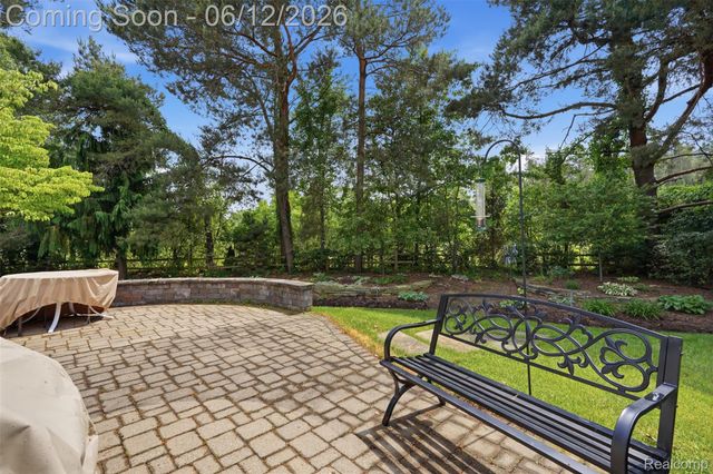470 Delmar Court, Highland Charter Township, MI 48357