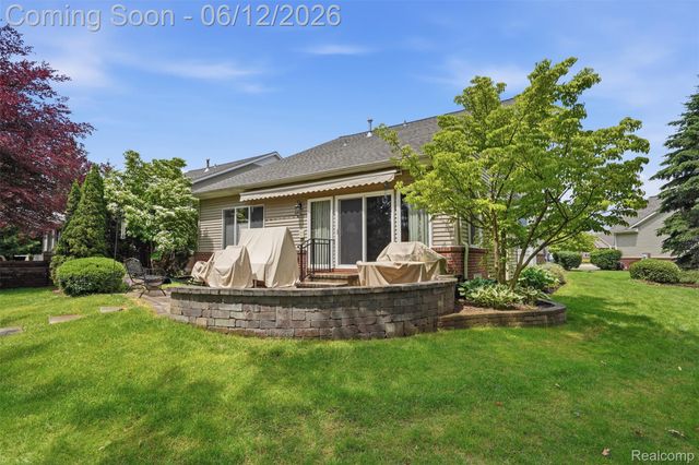 470 Delmar Court, Highland Charter Township, MI 48357
