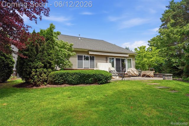 470 Delmar Court, Highland Charter Township, MI 48357